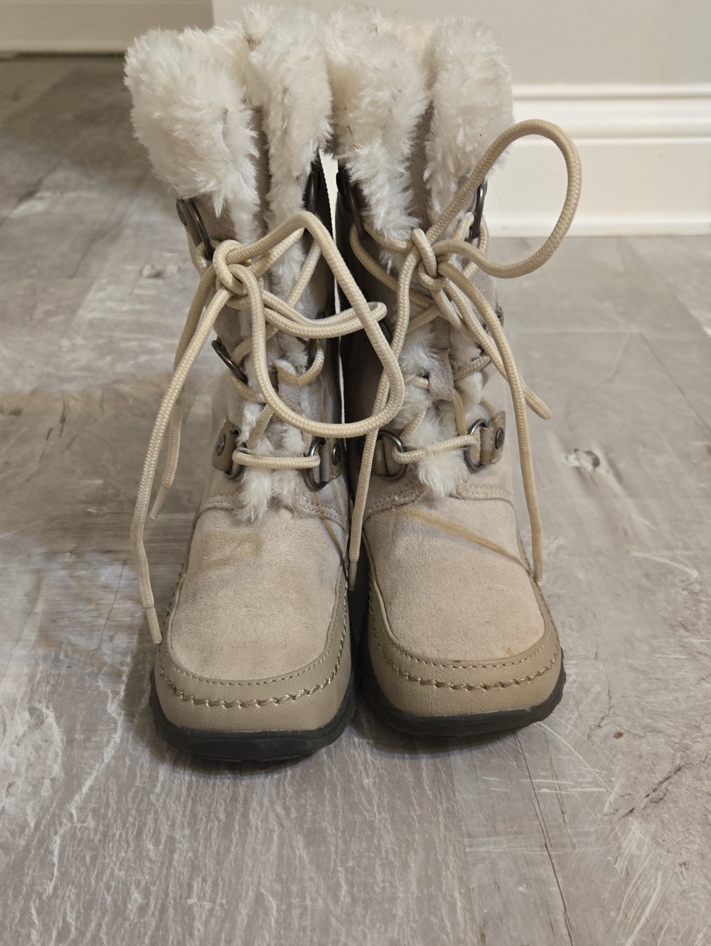 Nine West Kids Cream Faux-Fur Lace-Up Winter Boots